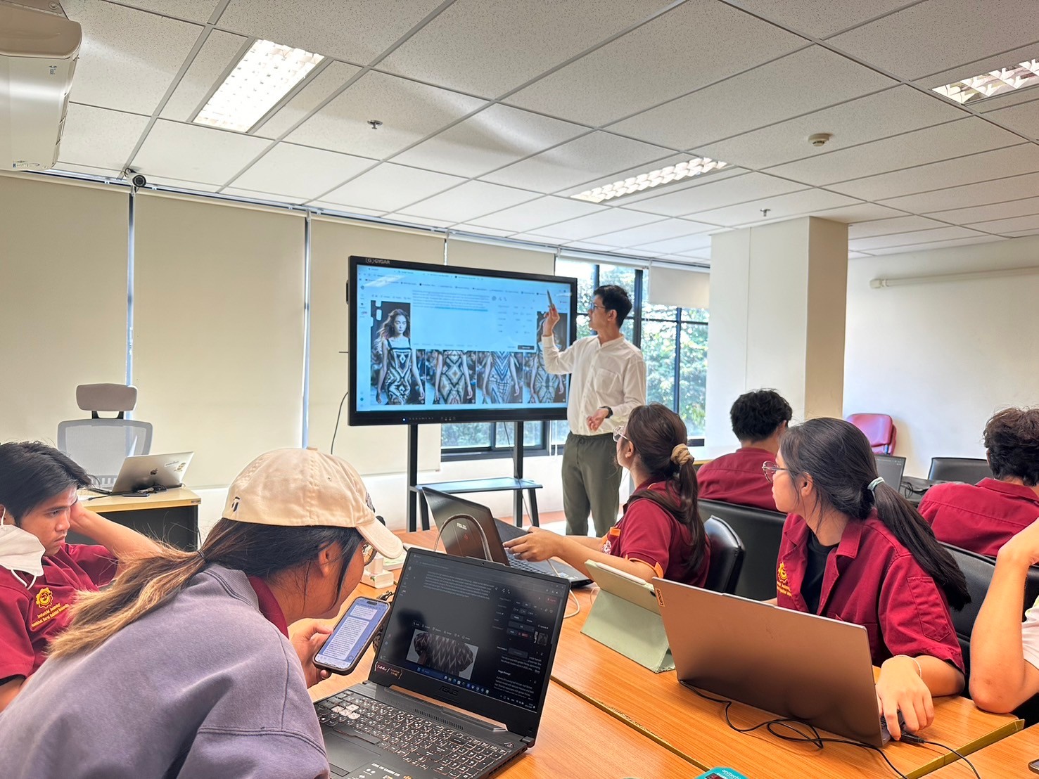 ห้องปฏิบัติวาดเส้นแฟชั่น